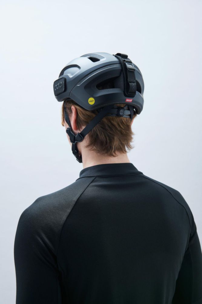 Casco de bicicleta POC Omne Ultra MIPS para grava y desplazamiento urbano