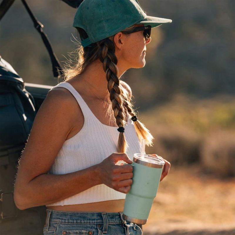 Taza YETI Rambler 750 ml con pajita aislada al vacío acero inoxidable