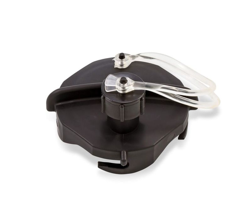 Tapa para desagüe Camco 39463 con conexión para manguera 3/4" negra
