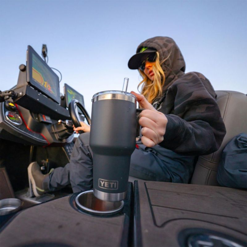 Taza YETI Rambler de 1 litro con tapa de pajita aislada al vacío inoxidable