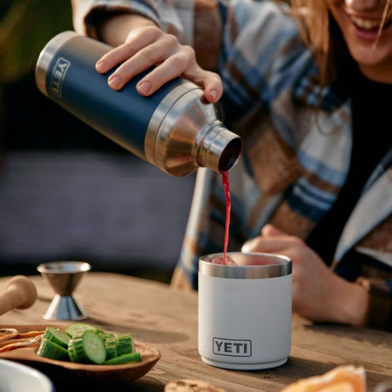 Coctelera YETI Rambler de acero inoxidable con aislamiento al vacío de 590 ml