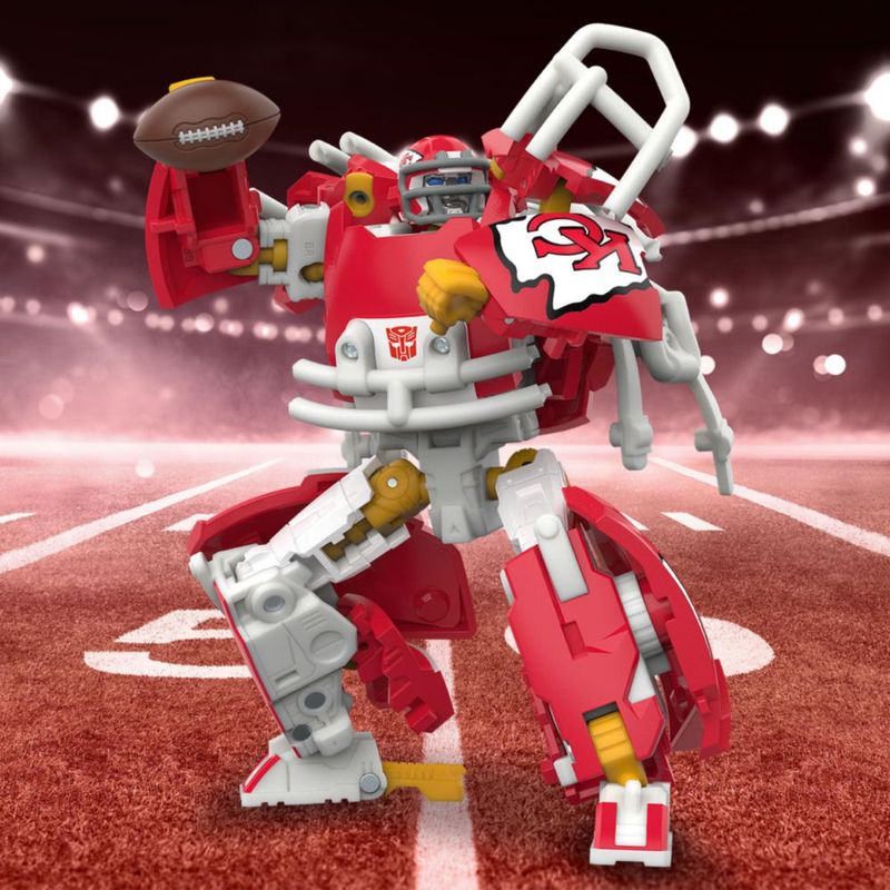 Figura de Acción Transformers KC-59 NFL Chiefs Robot 14 cm
