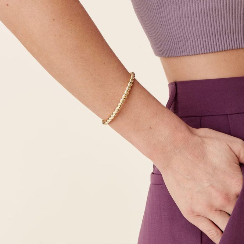 Pulsera PAVOI chapada en oro de 14K trenzada 18 cm