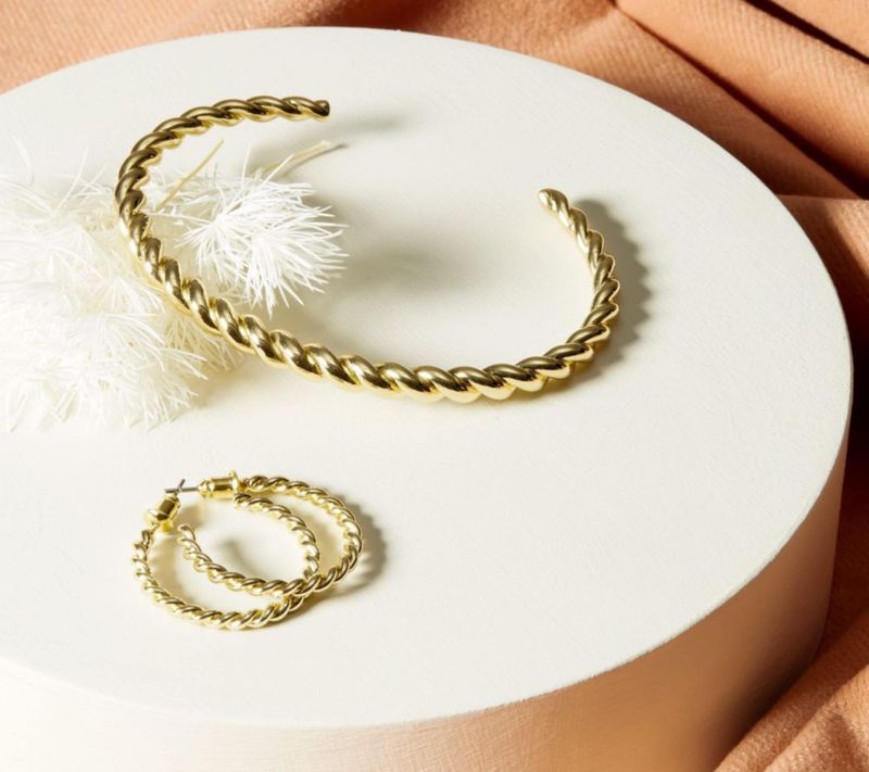 Pulsera PAVOI chapada en oro de 14K trenzada 18 cm