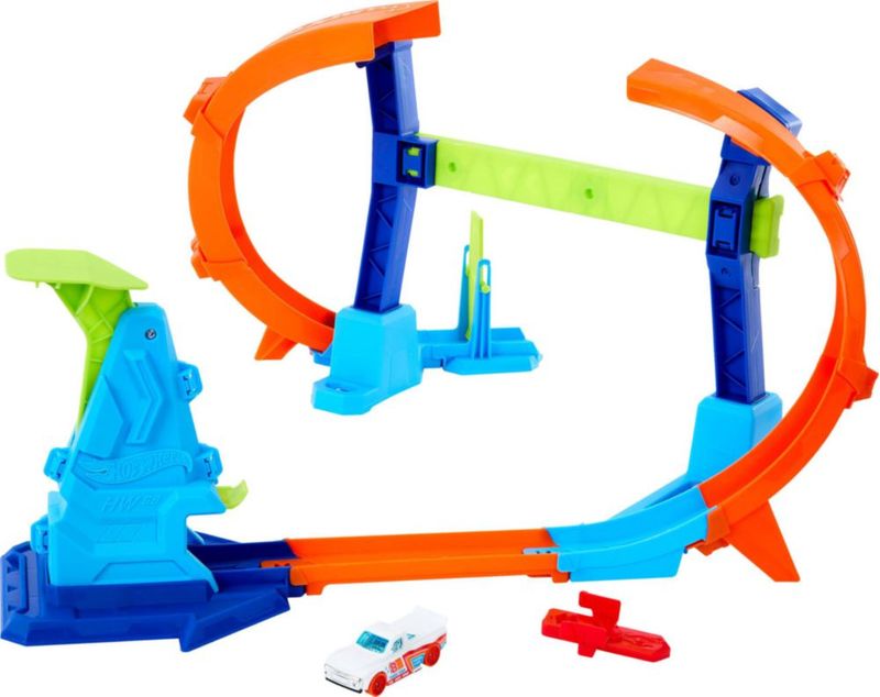 Pista de autos de juguete Hot Wheels con loop en espiral y auto