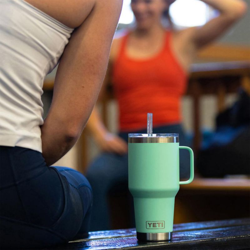 Taza YETI Rambler de 1 litro con tapa de pajita de acero inoxidable con aislamiento al vacío