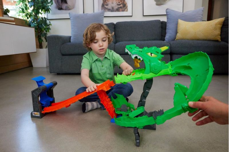 Pista de juego Hot Wheels Monster Trucks Sharks vs. Dinos