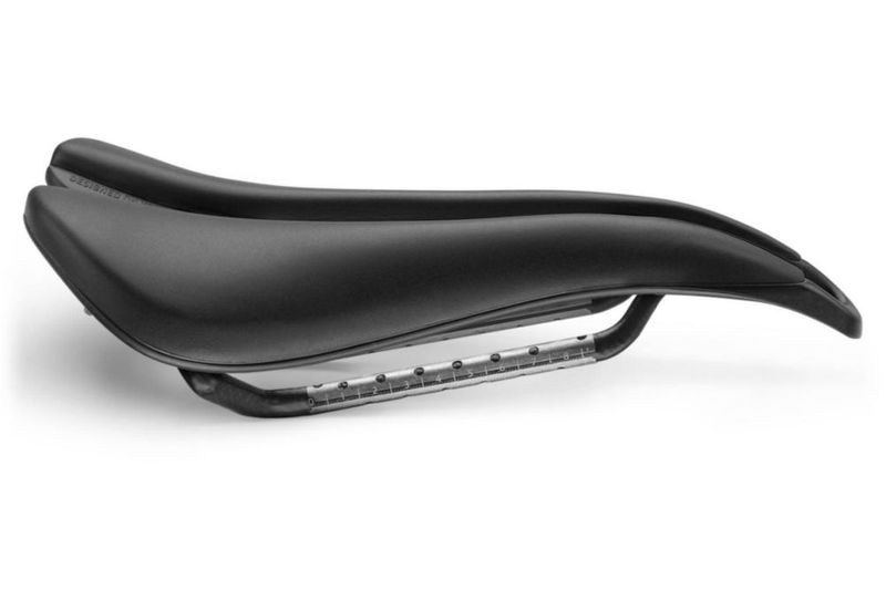 Sillín SMP Evo Plus 140 mm con rieles de carbono negro