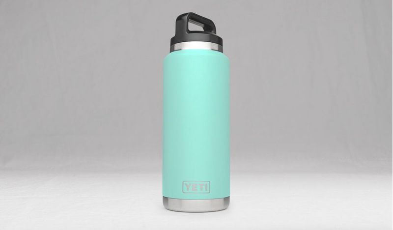 Botella YETI Rambler de acero inoxidable con aislamiento al vacío de 1060 ml