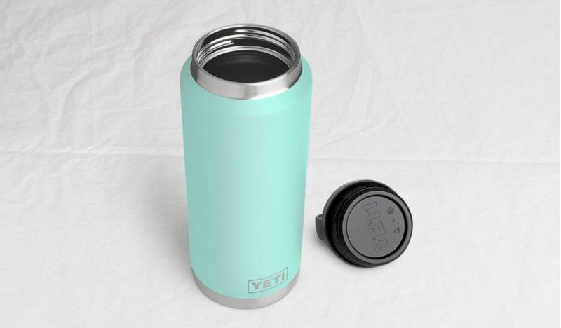 Botella YETI Rambler de acero inoxidable con aislamiento al vacío de 1060 ml