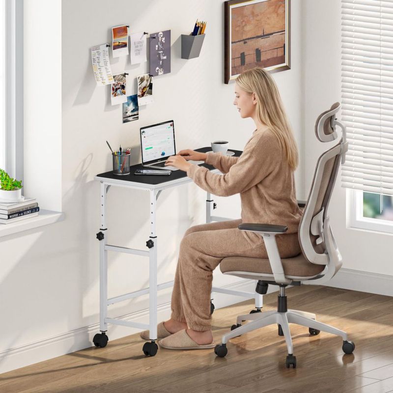 Bandeja para teclado móvil Snughome 55‑79 cm blanco con alfombrilla de ratón