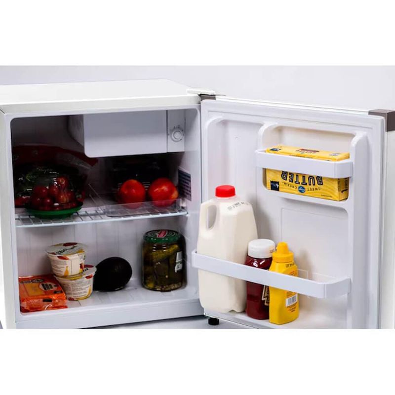 Mini refrigerador Frigidaire de 1.6 pies cúbicos con puerta reversible