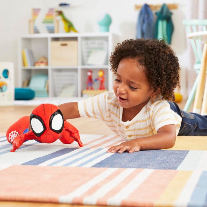 Peluche SAF Dance N Crawl Spidey con sonidos y frases