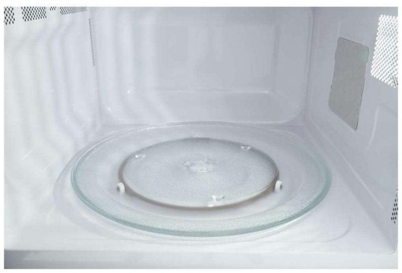 Microondas empotrable Frigidaire de 16 pies cúbicos 21" negro con sensor