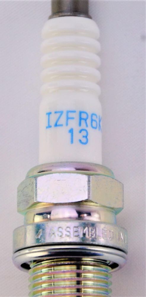 Bujías NGK IZFR6K13 (paquete de 4) Láser Iridio