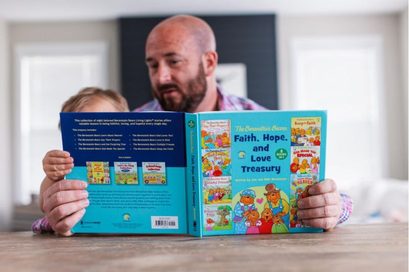 Libro HarperCollins Berenstain Bears: Tesoro 8‑en‑1