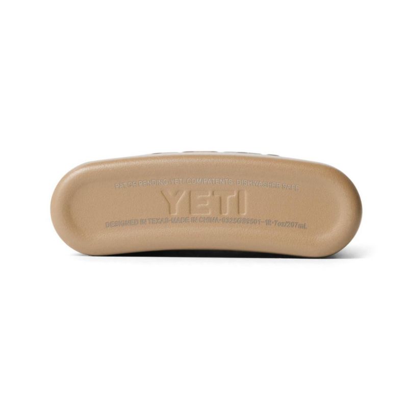 Frasco YETI 200 ml 7 onzas con forma de embudo para humedales camuflaje