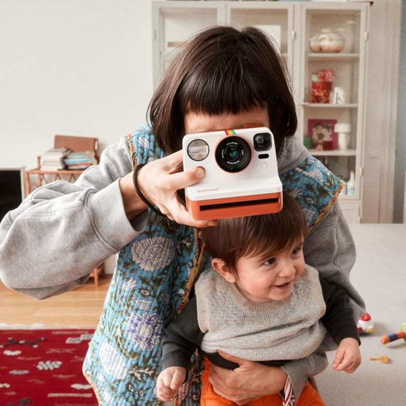 Cámara de película Polaroid Now blanco – paquete Certified Brands