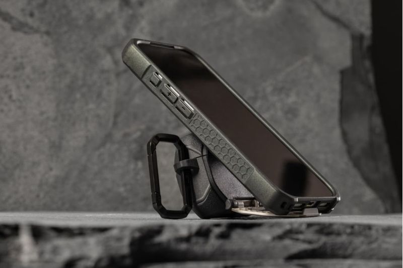 Funda para AirPods URBAN ARMOR GEAR Monarch 3ª Gen 2025