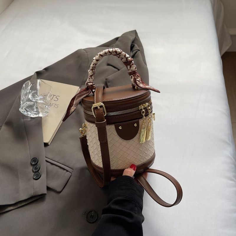 Bolso bandolera SYHTBYOH de 14 cm cuero vegano tejido color marrón