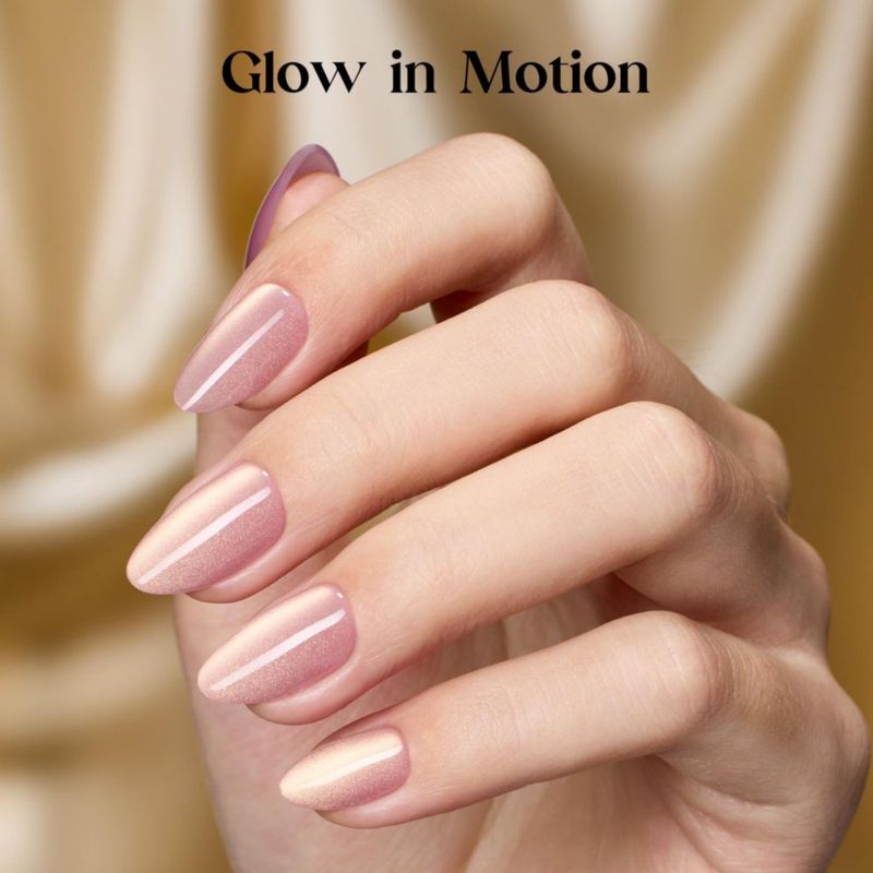 Kit de uñas postizas de gel beetles forma almendra corta y acabado brillante