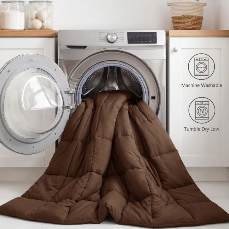 Juego de Edredón CozyLux Queen 7 Piezas Marrón