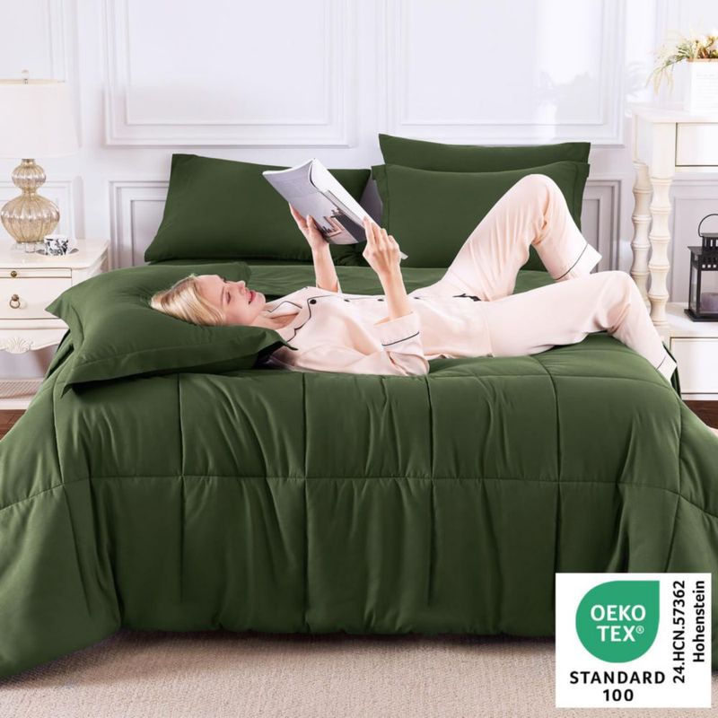 Juego de Edredón CozyLux Full 7 piezas Verde Oliva