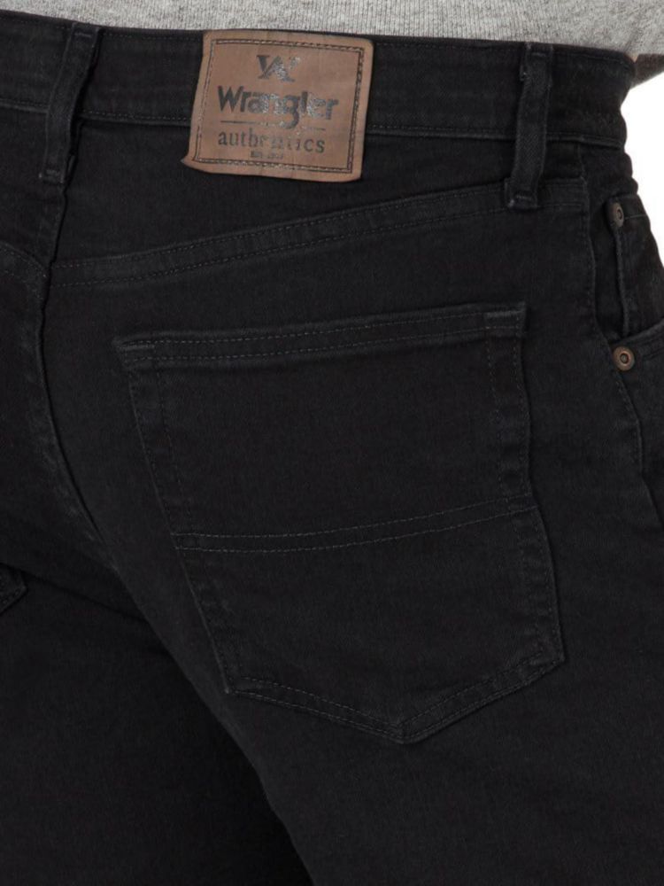 Jeans Wrangler 46W x 81 cm Corte Regular Negro