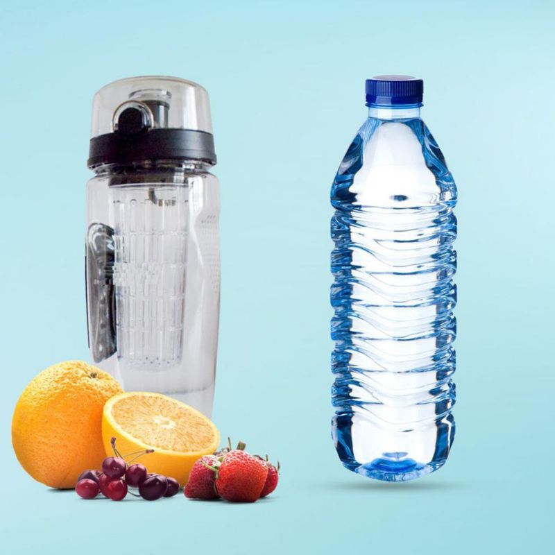 Botella AIC 950 ml Infusor de Frutas con Tapa Abatible Negra