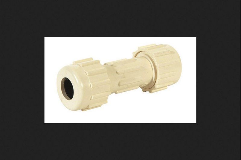 Acoplamiento de CPVC KBI Homewerks de 1/2 pulgada de deslizamiento x 1/2 pulgadas de diámetro