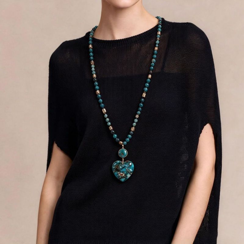 Collar largo bohemio de turquesa Yomisa con colgante de corazón – 87 cm
