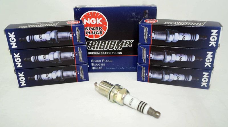 Bujías NGK ZFR5FIX-11 de Iridio - Pack de 6