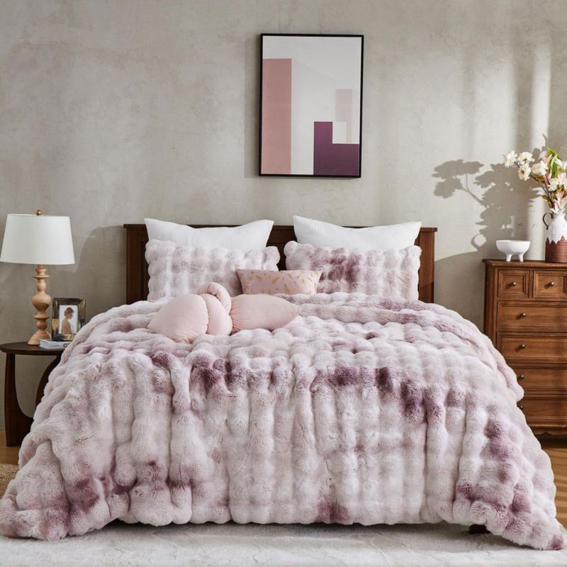 Conjunto de Edredón Queen Wonderful con Tie‑Dye y Peluche – 3 Piezas