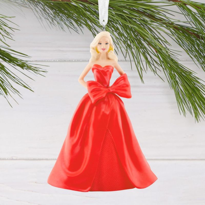 Adorno de Navidad Hallmark Barbie Holiday 2026