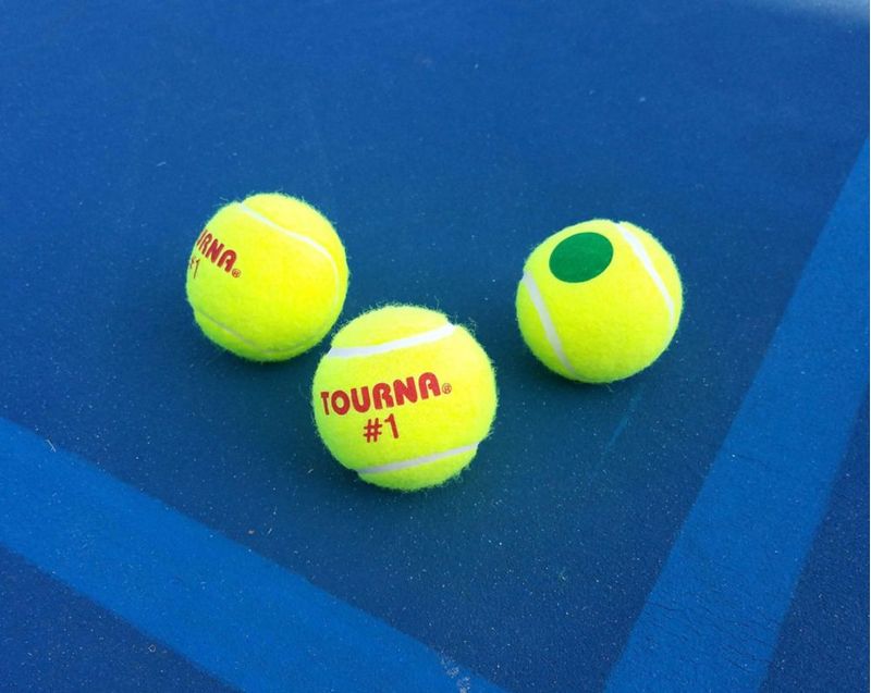 Pelotas de tenis Tourna Green Dot aprobadas por la USTA - paquete de 12
