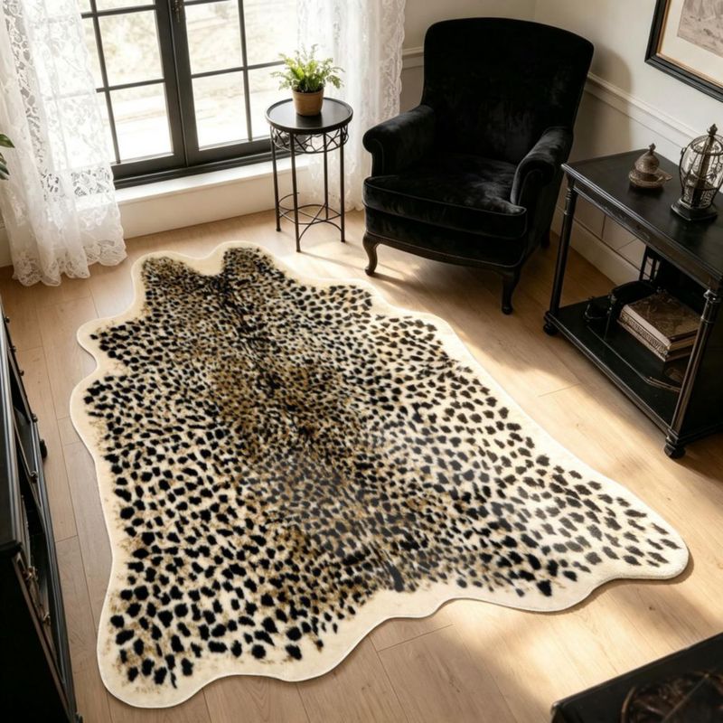 Alfombra Lanmun 160x210 cm con estampado de leopardo y pelaje sintético