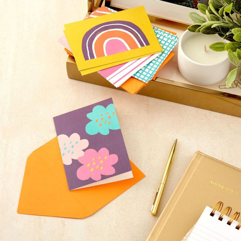 Paquete de 48 tarjetas Hallmark surtidas con garabatos modernos