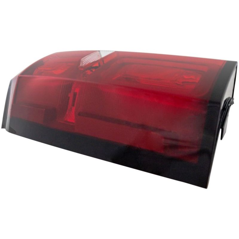 Luz trasera Garage-Pro Chevrolet Tahoe 2015-2020 (lado del conductor)