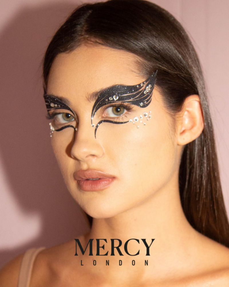 Joyas faciales MERCY LONDON Cisne Negro Todo en Uno