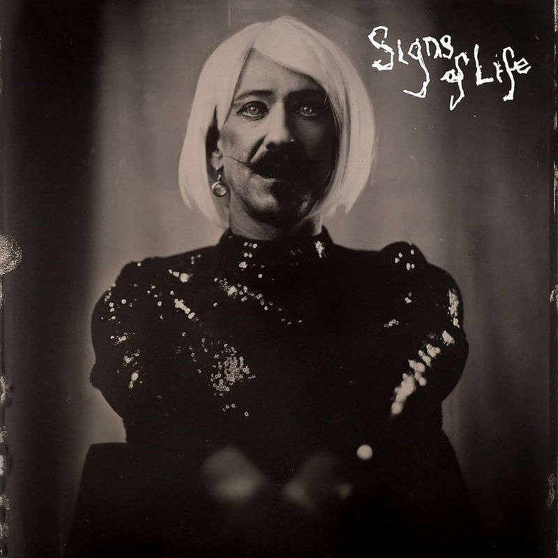 Música Warner Music International – Signs of Life