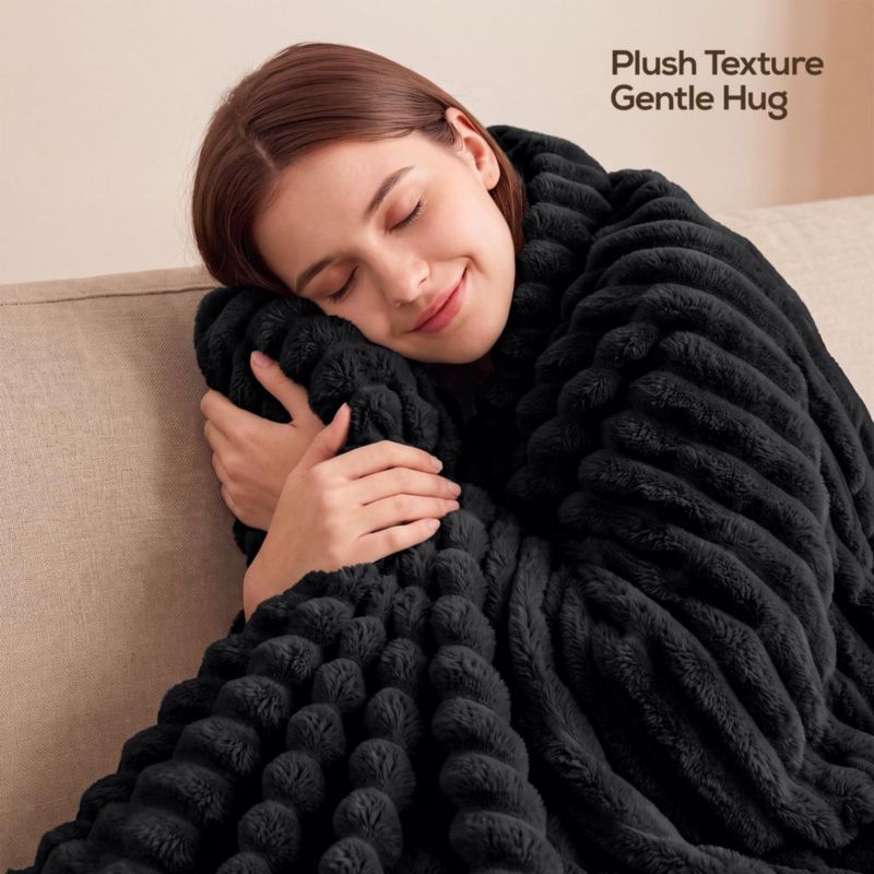 Manta Utopia Bedding 127x152 cm Negra de Forro Polar