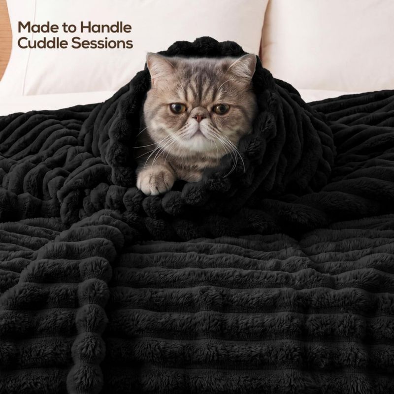 Manta Utopia Bedding 127x152 cm Negra de Forro Polar