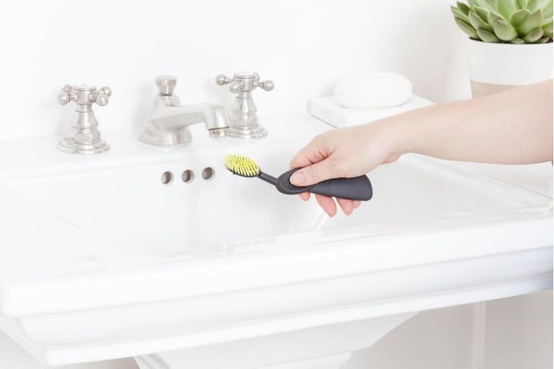 Cepillo de dientes RADIUS Flex cerdas suaves para zurdos - paquete de 3