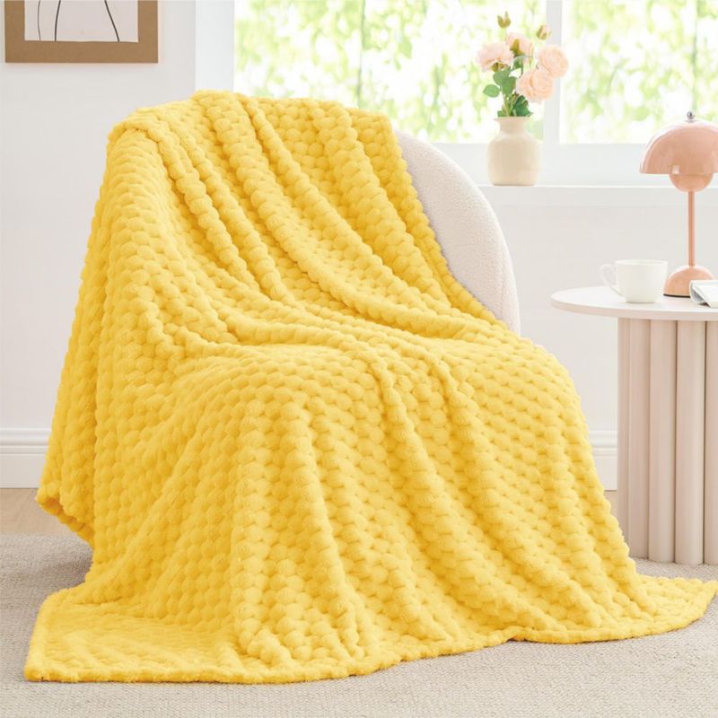 Manta BEDELITE 152x127 cm Amarillo Claro Suave y Acogedora