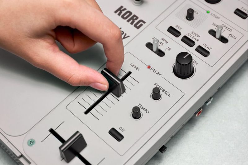 Tocadiscos portátil KORG handytraxx Play