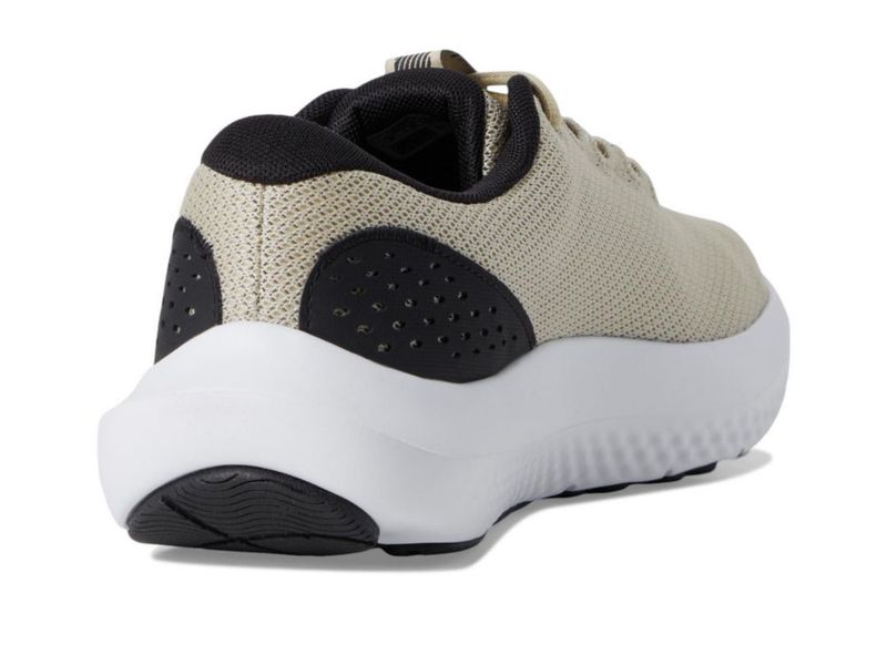 Zapatilla Under Armour Charged Surge 4 talla 11 caqui/negro