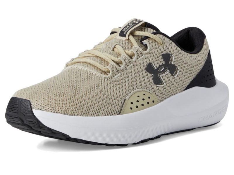 Zapatilla Under Armour Charged Surge 4 talla 11 caqui/negro