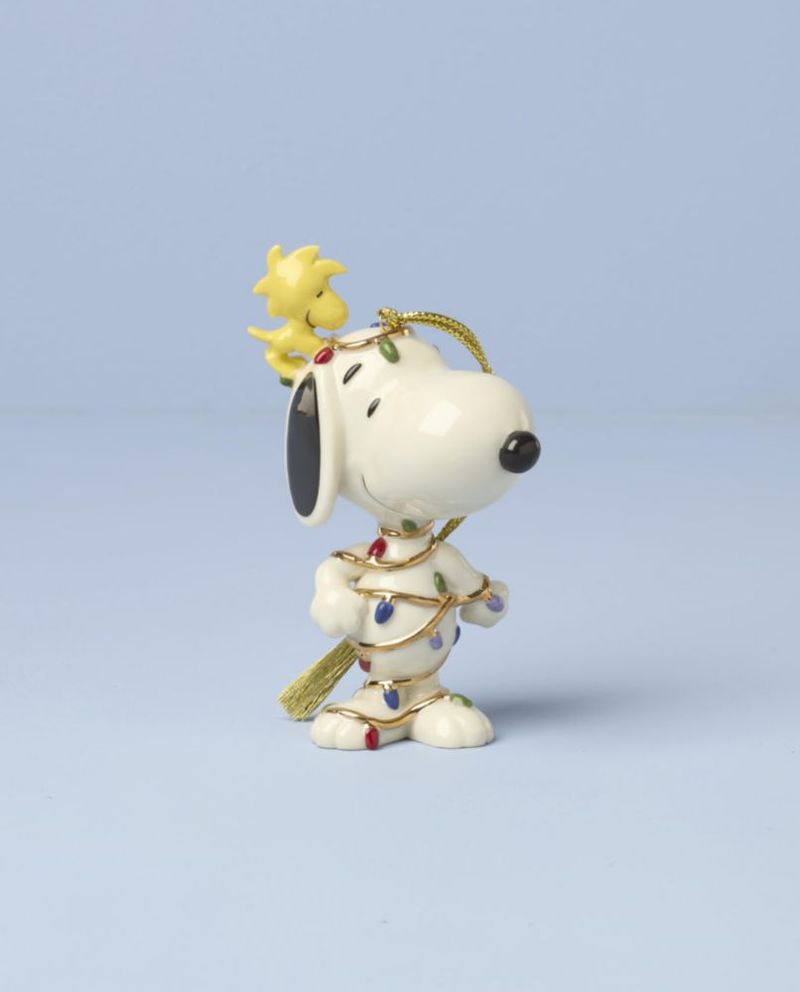 Adorno Lenox Snoopy Enredado en Luces de Porcelana