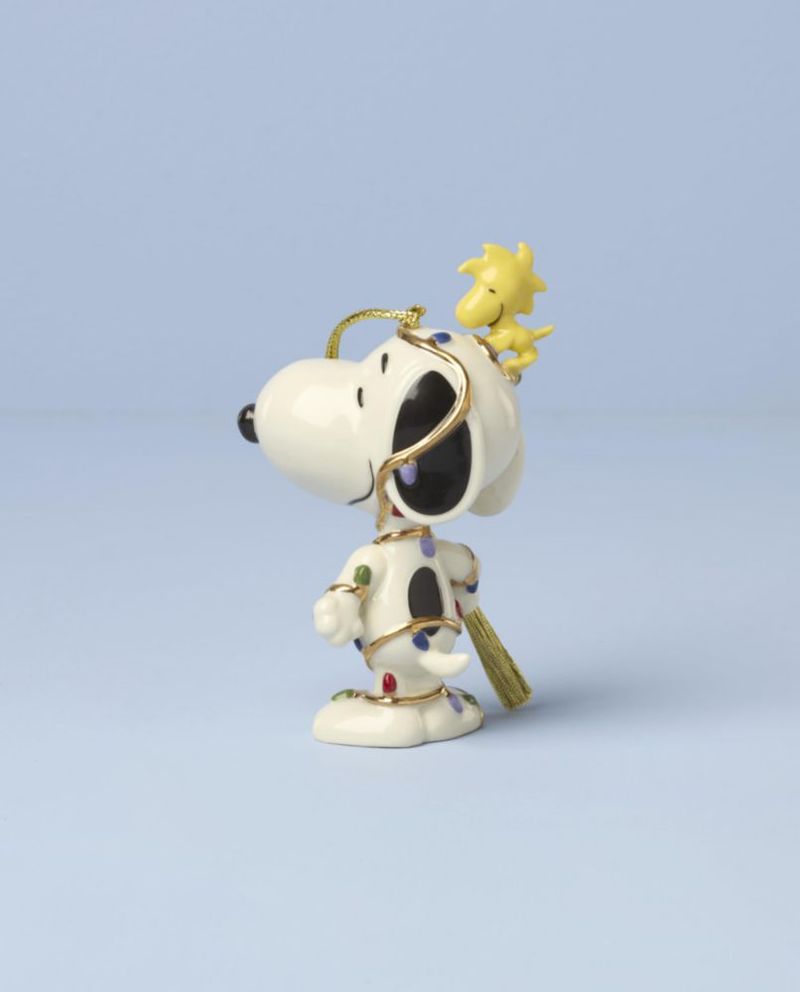 Adorno Lenox Snoopy Enredado en Luces de Porcelana