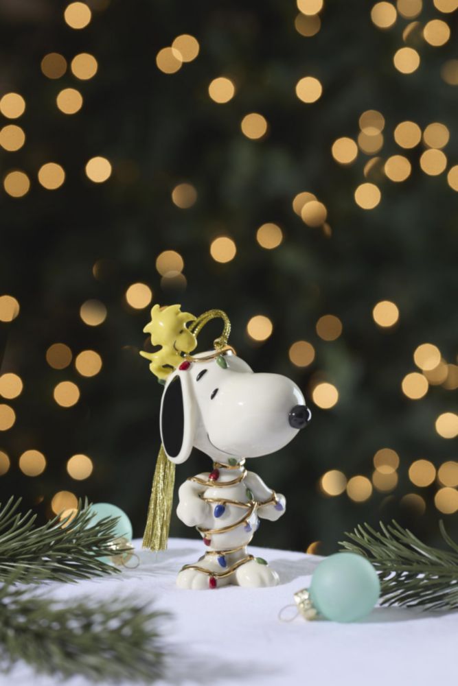Adorno Lenox Snoopy Enredado en Luces de Porcelana